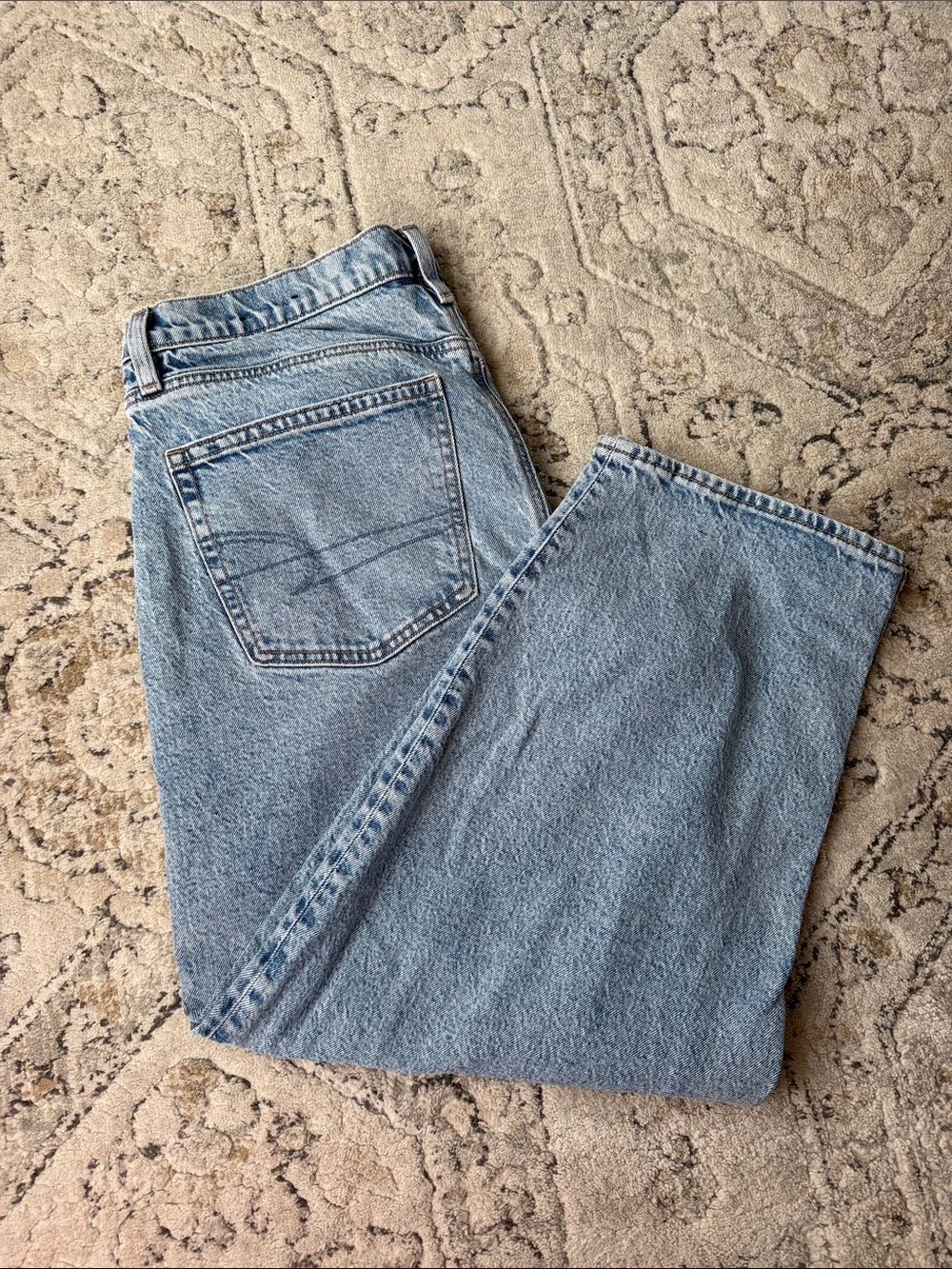 American Eagle Outfitters Barrel Jeans